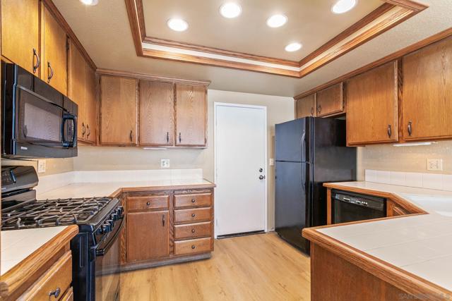 427 Conifer Glen, Escondido CA: https://media.crmls.org/mediaz/6e867981-0815-4ac0-85a6-4937e5dc21ad.jpg