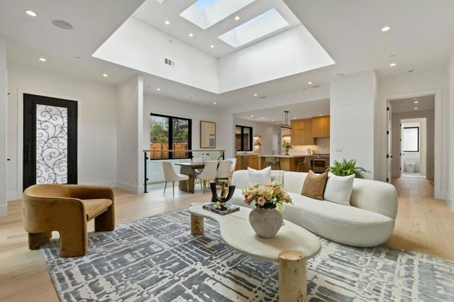 18061 Saratoga Los Gatos Road, Monte Sereno CA: https://media.crmls.org/mediaz/6e873ea8-85ba-43d7-a5d3-94c46164c65f.jpg