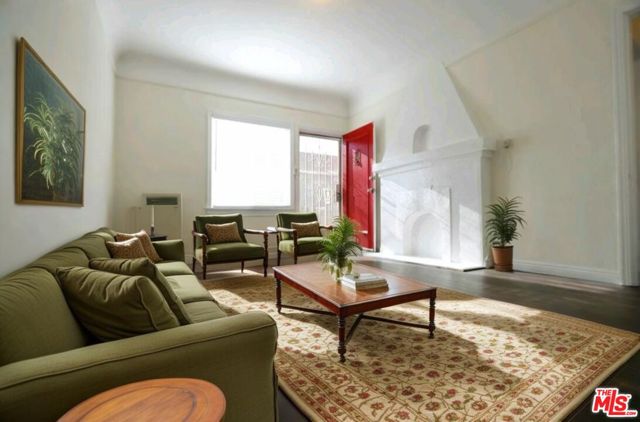 4124 Monroe Street, Los Angeles CA: https://media.crmls.org/mediaz/6e87673f-460c-4fae-8555-e4b3f994d96d.jpg