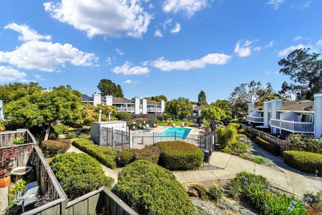 2958 Leotar Circle, Santa Cruz CA: https://media.crmls.org/mediaz/6e87cb5b-442d-4bd9-83d6-8bd651935886.jpg