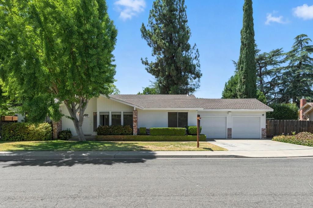 2201 Carleton Drive