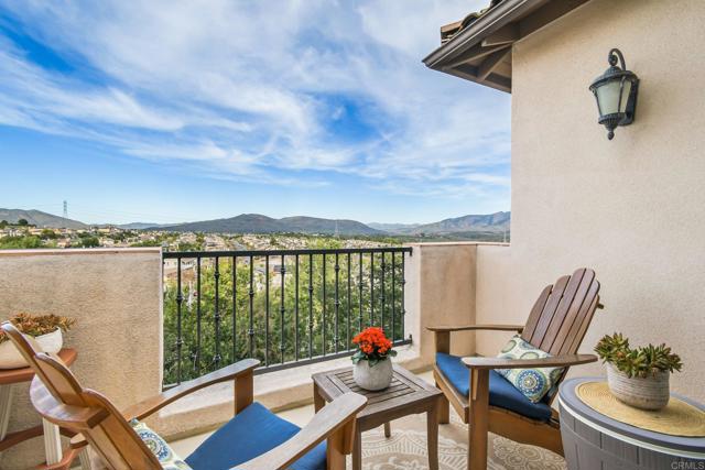 Detail Gallery Image 6 of 37 For 2233 Capistrano Way #18,  Chula Vista,  CA 91915 - 4 Beds | 3 Baths