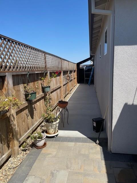 2001 Wildflower Drive, Hollister CA: https://media.crmls.org/mediaz/6e892e68-013b-4632-8e4f-d6699490d829.jpg