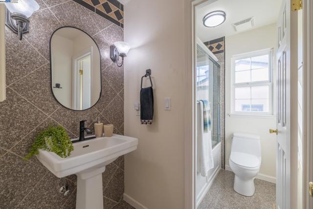 42001 Via San Gabriel, Fremont CA: https://media.crmls.org/mediaz/6e8a0683-8558-48a4-a857-1b56dd113acb.jpg
