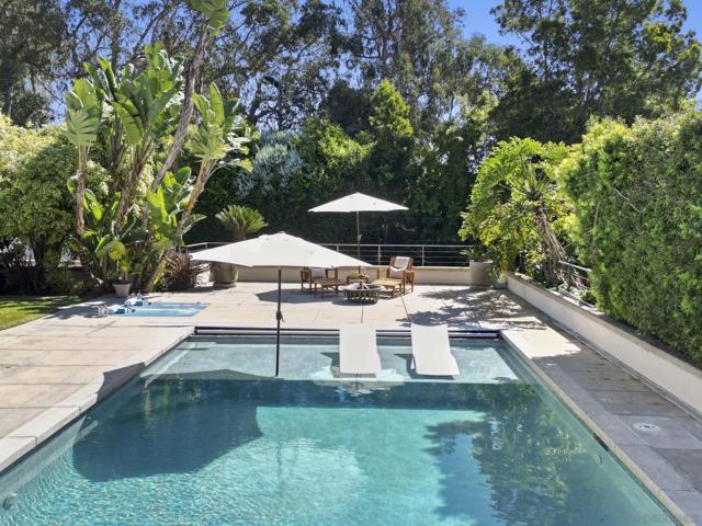 1515 El Camino Del Teatro, La Jolla CA: https://media.crmls.org/mediaz/6e8a2ba9-09b8-4f16-9df1-4984cbc00695.jpg