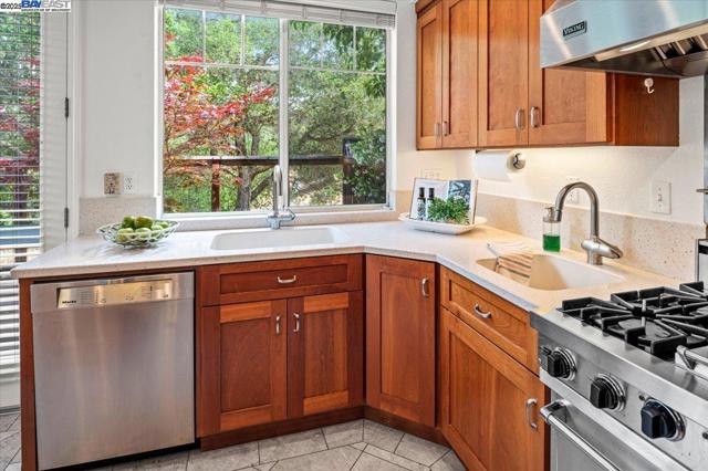 Image 8 of 53 For 23110 Canyon Terrace Dr