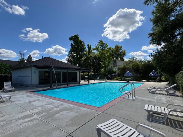 20179 Northwest Square, Cupertino CA: https://media.crmls.org/mediaz/6e8bcaf8-c52b-4582-819d-b90f6a8de6a1.jpg
