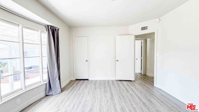 565 W El Morado Court, Ontario CA: https://media.crmls.org/mediaz/6e8c5379-c506-41a6-befd-9942368cf3d0.jpg