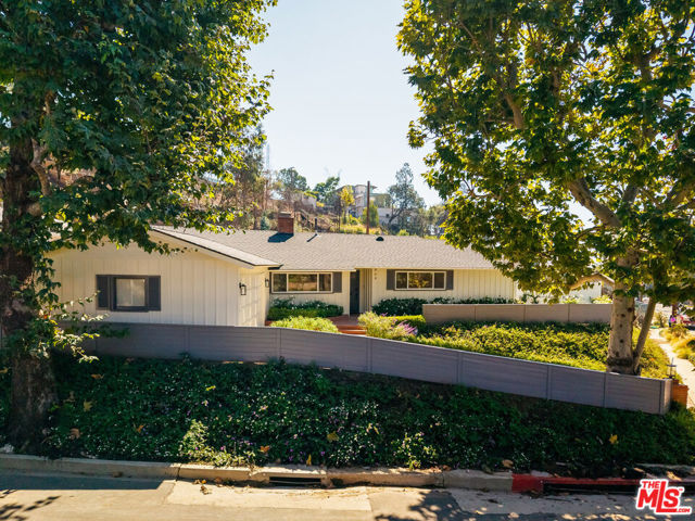 864 Bienveneda Avenue photo 2