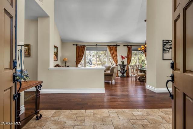 1826 Crystal View Circle, Newbury Park CA: https://media.crmls.org/mediaz/6e8ccc22-e032-4c4c-92af-b328a26dd2b2.jpg