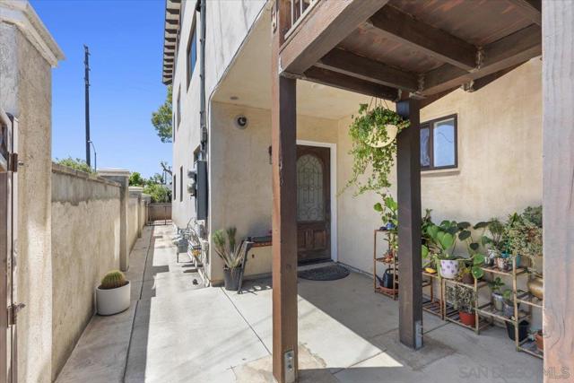 2832 34 K St, San Diego CA: https://media.crmls.org/mediaz/6e8d2006-a690-429e-92f4-159a95517815.jpg