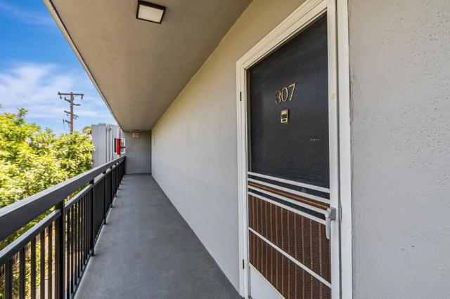 181 Del Medio Avenue, Mountain View CA: https://media.crmls.org/mediaz/6e8d4049-6f96-4df5-a678-dd333b3bf4b2.jpg