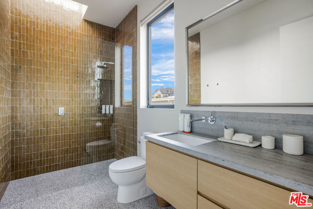 Drew Fenton | 1030 Somera Road Los Angeles CA | MLS: 7216048