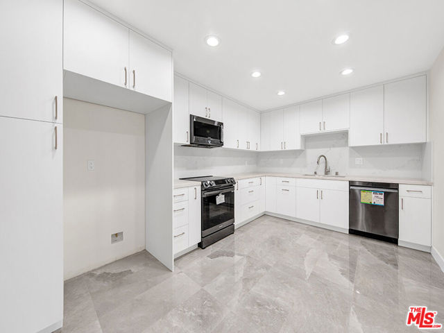 1325 Valley View Road, 201 photo 9