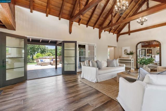 Image 9 of 42 For 850 Las Trampas Rd