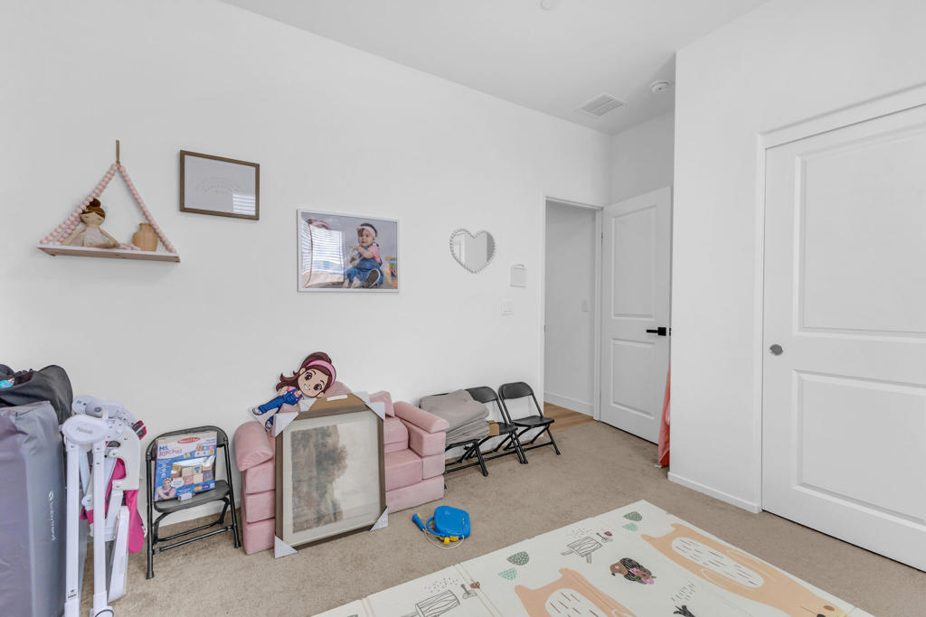 https://media.crmls.org/mediaz/6e8ea789-6cd2-45f3-bf25-bf03142907c8.jpg?preset=X-Large