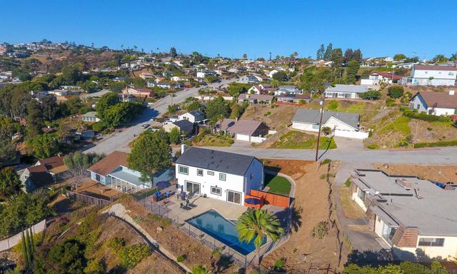 4060 Rosarita Dr, La Mesa CA: https://media.crmls.org/mediaz/6e8ed797-0359-4d69-a17d-cec0cfc6307a.jpg