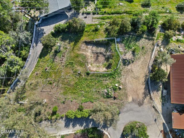 2239 Pinecrest Road, Agoura Hills CA: https://media.crmls.org/mediaz/6e8f802b-3226-4556-acb7-a0fa1d145a7f.jpg