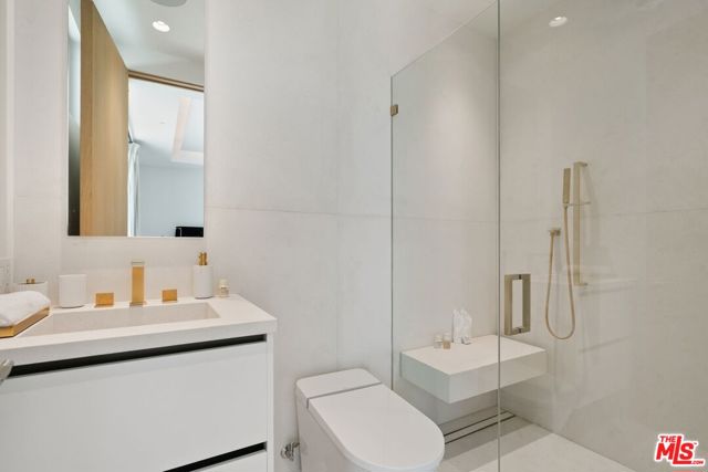 2180 Stradella Road, Los Angeles CA: https://media.crmls.org/mediaz/6e8f9ba5-4ce6-4313-89ca-5bdf8a7273ab.jpg
