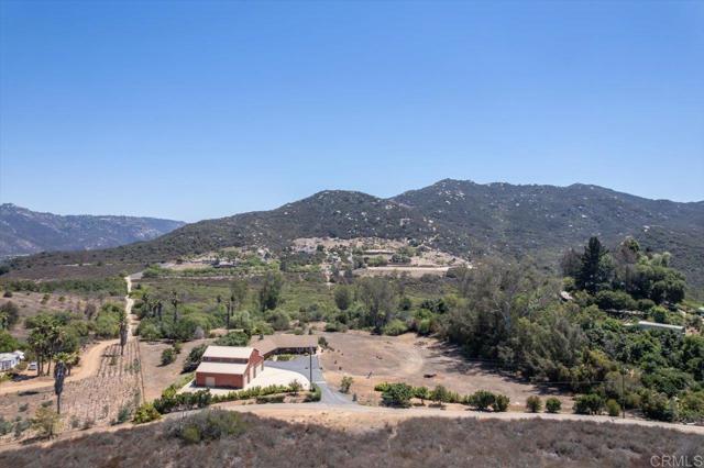 Detail Gallery Image 9 of 60 For 945 El Paseo, Vista,  CA 92084 - 4 Beds | 3 Baths