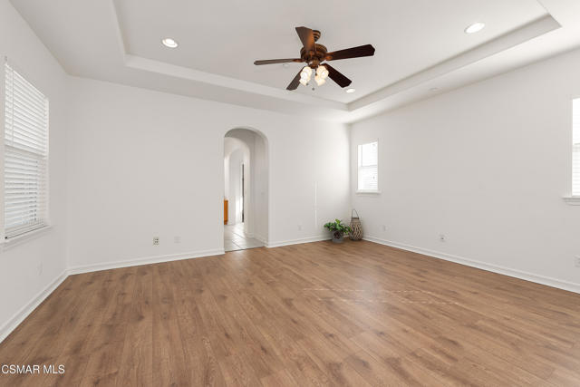 13290 Red Bird Court, Moorpark CA: https://media.crmls.org/mediaz/6e90e9f1-827e-47f0-91d0-79d14b228dd0.jpg