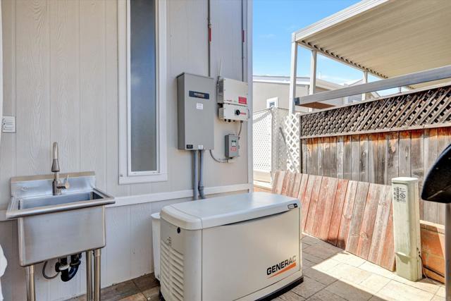 Detail Gallery Image 23 of 26 For 168 Roadrunner Ln, Oceanside,  CA 92057 - 2 Beds | 2 Baths
