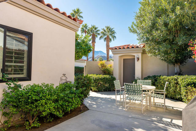 54396 Shoal Creek, La Quinta CA: https://media.crmls.org/mediaz/6e91d57a-be38-406d-84ad-8bb980eca824.jpg