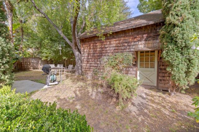 33 Edgewood Way, Santa Cruz CA: https://media.crmls.org/mediaz/6e92bae9-25e6-4848-a6e3-6230aa18d031.jpg