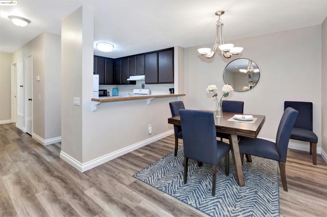 22192 Rim Pointe,  CA: https://media.crmls.org/mediaz/6e936696-392b-4a73-a182-27be2202c5ed.jpg