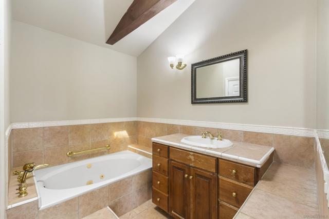 Image 10 of 18 For 7722 Rancho Santa Fe View Ct