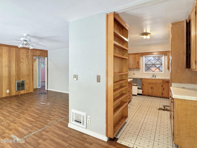22950 Humming Bird Way, Calabasas CA: https://media.crmls.org/mediaz/6e93cfe0-1bc8-4492-b44f-d2ec11960018.jpg