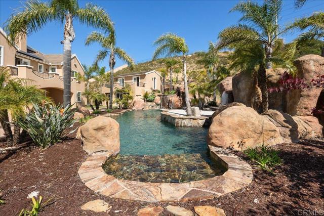 Detail Gallery Image 15 of 74 For 15139 Almond Orchard Ln, San Diego,  CA 92131 - 7 Beds | 7/2 Baths