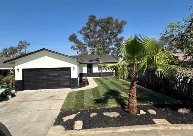 972 Woodrow Street, Lodi CA: https://media.crmls.org/mediaz/6e9420df-87a7-4293-95da-fa6b7a1e24c2.jpg