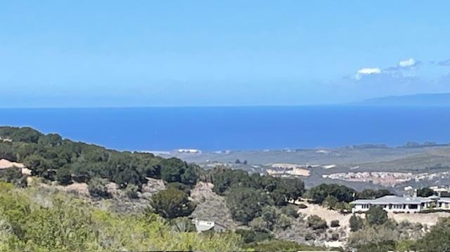 12167 Saddle Road, Carmel Valley CA: https://media.crmls.org/mediaz/6e947c48-4cda-489e-af57-e19571ddae0a.jpg