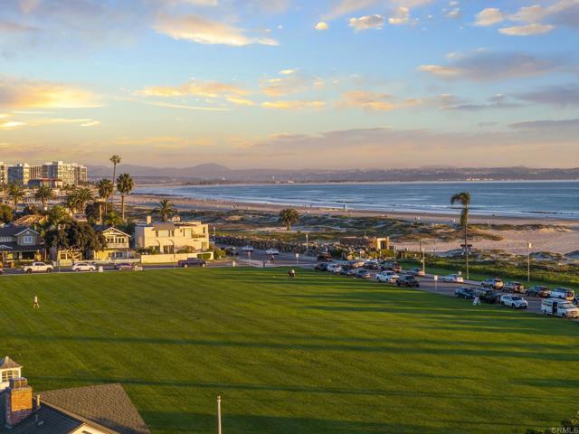 Detail Gallery Image 7 of 29 For 1100 Coronado Ave, Coronado,  CA 92118 - 4 Beds | 2/1 Baths