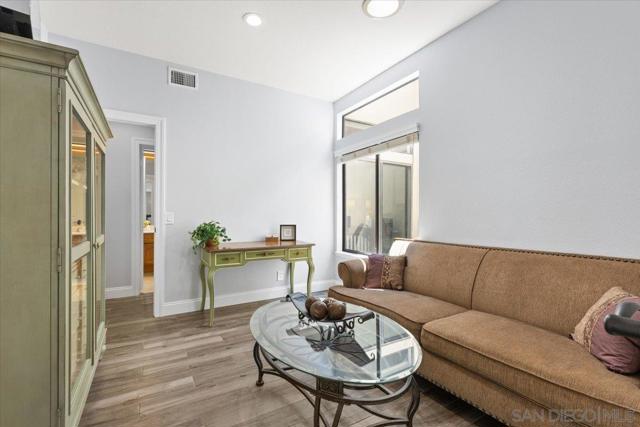 16263 Via Embeleso, San Diego CA: https://media.crmls.org/mediaz/6e966501-30a1-432f-b595-3e123e9bec0e.jpg