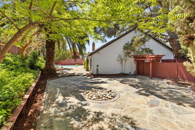 3157 Valmaine Court, San Jose CA: https://media.crmls.org/mediaz/6e966741-0ab4-42ed-b2b7-62da30ebc667.jpg