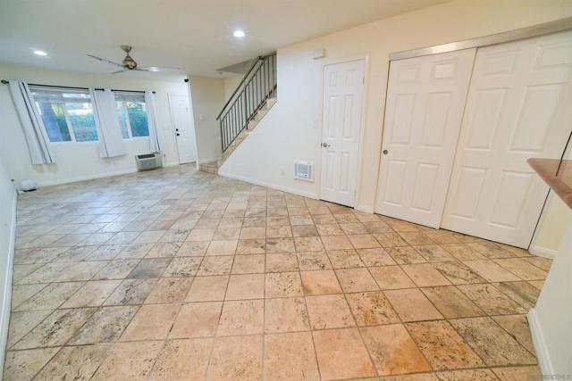 9860 Dale Ave, Spring Valley CA: https://media.crmls.org/mediaz/6e96c1d0-1db1-4d7c-974d-7f1a88cf396e.jpg
