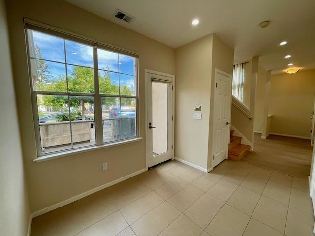 112 Concord Circle, Mountain View CA: https://media.crmls.org/mediaz/6e96e248-bcd0-4c9d-8df2-f998823aa592.jpg