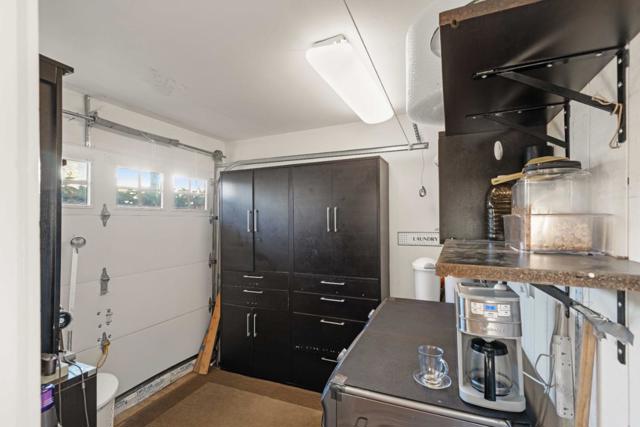 1890 Wharf Road, Capitola CA: https://media.crmls.org/mediaz/6e975ad4-87e5-4de0-80e2-65f9ff35610b.jpg