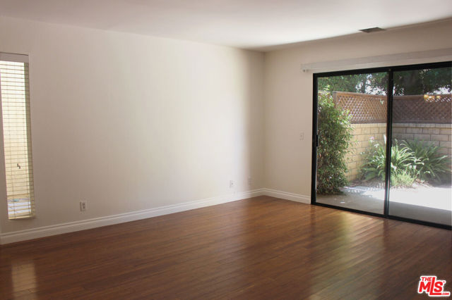 224 Oakwood Street photo 7