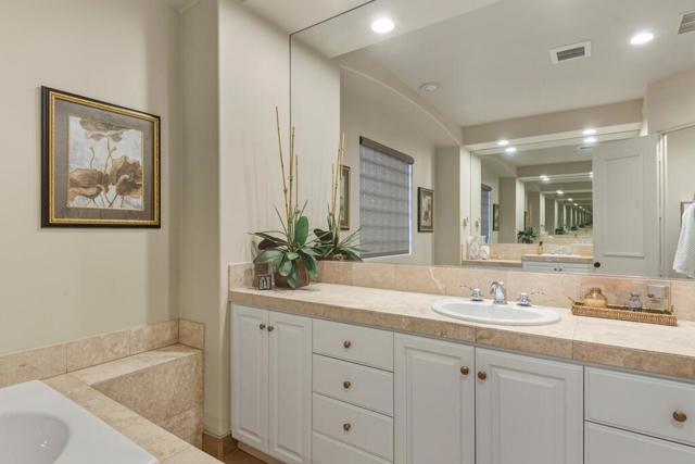 49700 Althea Court, La Quinta CA: https://media.crmls.org/mediaz/6e983457-4a10-4096-9b4b-1b875f964a59.jpg