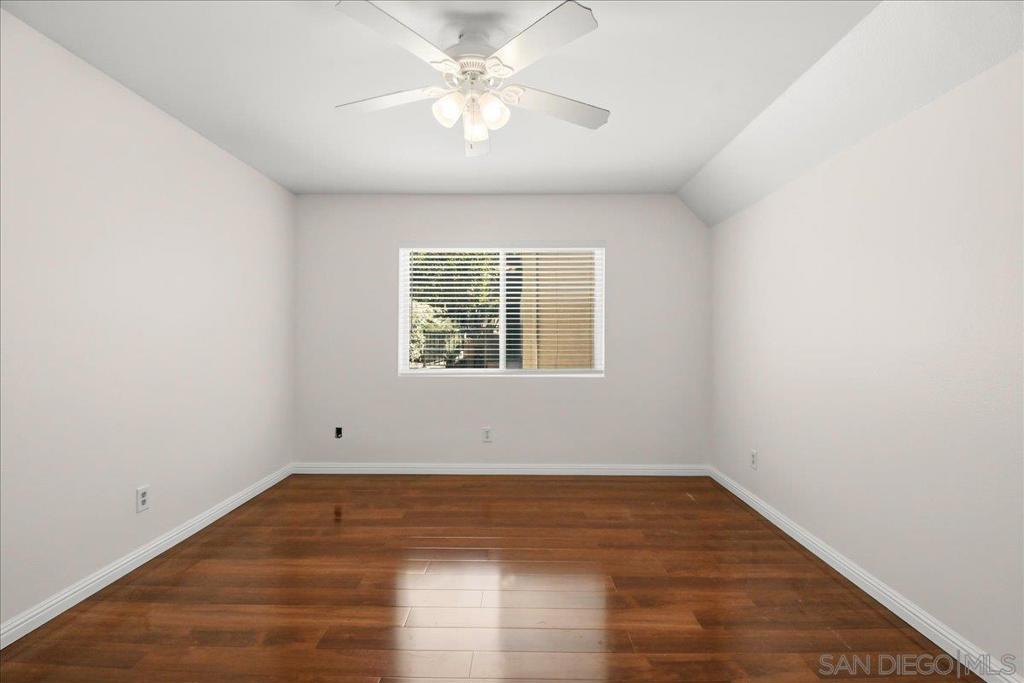 7545 Charmant Drive - photo 10