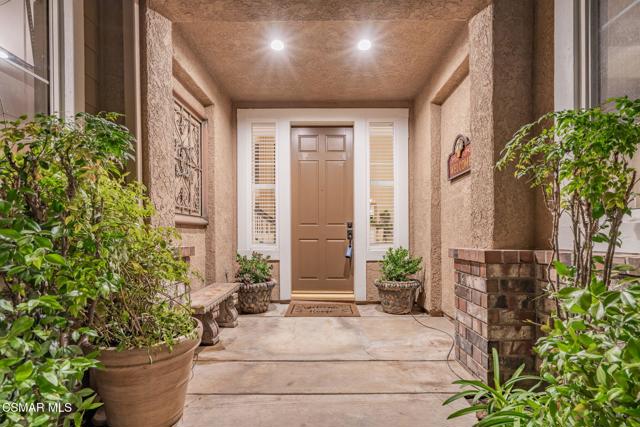 535 Winncastle Street, Simi Valley CA: https://media.crmls.org/mediaz/6e9a157a-053a-4a3d-b530-0fa058e31e92.jpg