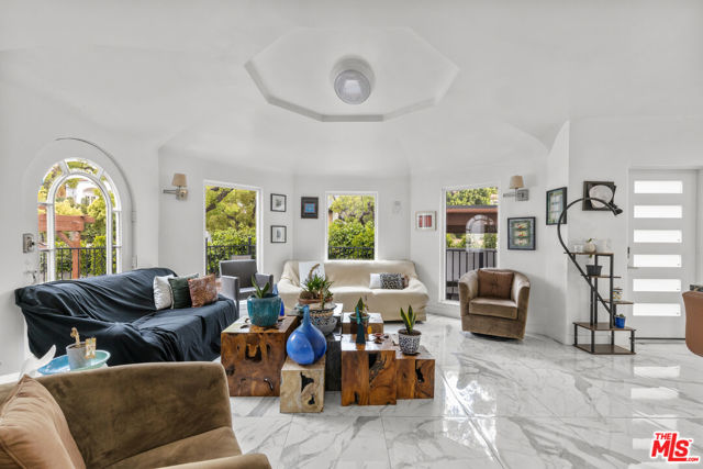 2240 Hillhurst Avenue, Los Angeles CA: https://media.crmls.org/mediaz/6e9a4a28-54f1-4153-9e82-c08604278599.jpg