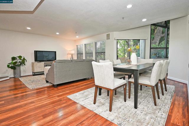 3279 Mt Diablo Court, Lafayette CA: https://media.crmls.org/mediaz/6e9a4c2b-9ef9-4065-8c45-9c2601987839.jpg