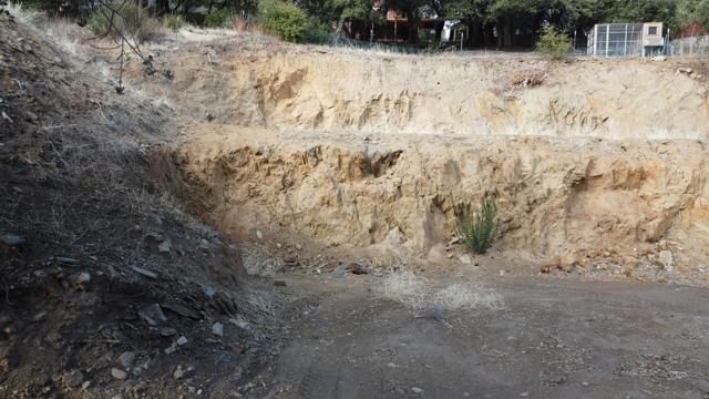 2670 Lot A Rd, Julian CA: https://media.crmls.org/mediaz/6e9b27be-6074-4bd9-b303-970a064c0bce.jpg