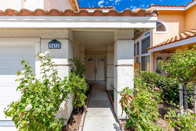 Detail Gallery Image 4 of 60 For 9432 Hito Ct, San Diego,  CA 92129 - 5 Beds | 3 Baths