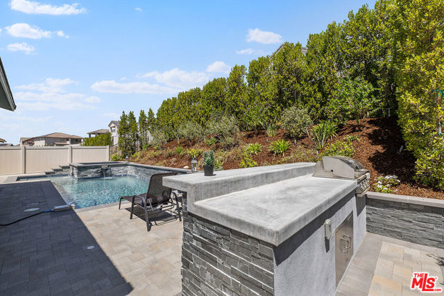 18113 Tableau Way, Santa Clarita CA: https://media.crmls.org/mediaz/6e9bb338-e594-4df3-8f5f-0e1430512696.jpg