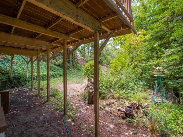 325 Woodland Drive, Scotts Valley CA: https://media.crmls.org/mediaz/6e9bc10f-b466-4314-9f3b-8b6ef3efa01e.jpg
